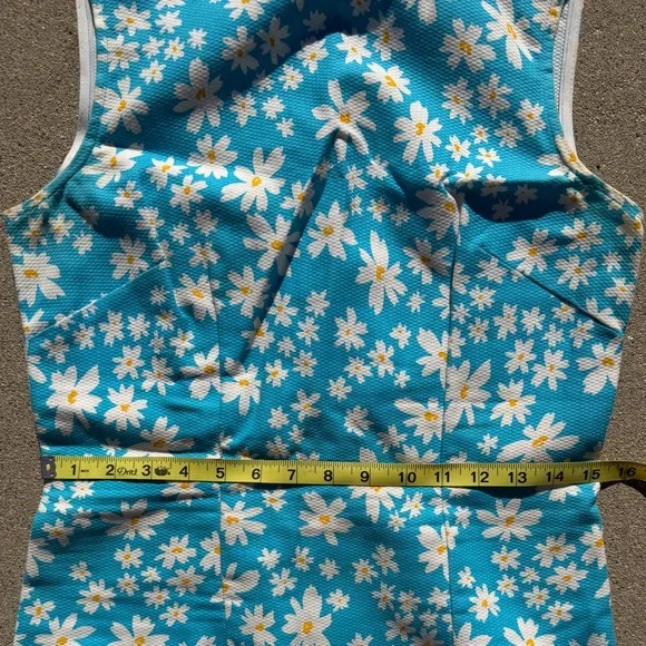 Vintage Floral Sleeveless Dress - Blue and White - Picture 4 of 6